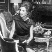 Babe Paley: Η γυναίκα που μπήκε στο Πάνθεον του στιλ