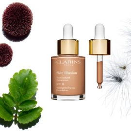 Το νέο Skin Illusion SPF 15 foundation της Clarins είναι ταυτόχρονα και προϊόν περιποίησης, αφού στη φόρμουλά του περιλαμβάνει φυσικά συστατικά που ενυδατώνουν και προστατεύουν την επιδερμίδα αφήνοντας την απαλή, φρέσκια και φωτεινή