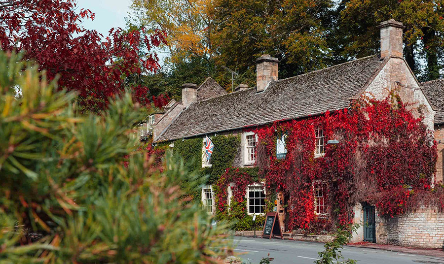 Στα χωριά του Cotswolds θα βρείτε παλιές παμπ και χαριτωμένα tea rooms, όπως αυτό στο Stow on the Wold