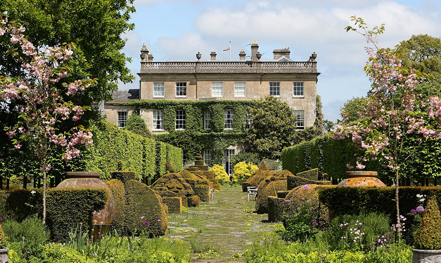 Ο βασιλιάς Κάρολος επέλεξε το Highgrove στο Gloucestershire ως ιδιωτική εξοχική κατοικία του 