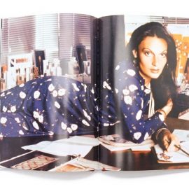 Aπό το βιβλίο «The Wrap» των εκδόσεων Assouline, η Diane von Fürstenberg