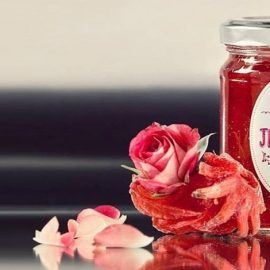 Festive Jelly Jam: Τσαχπίνικη, λαμπερή γεύση «ντυμένη» στα ροζ!