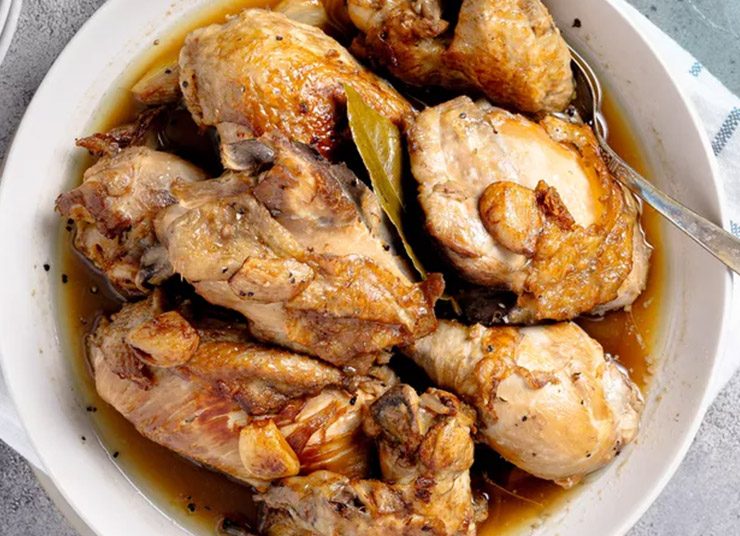 Κοτόπουλο Adobo: Οι Φιλιππίνες… στο πιάτο σας!