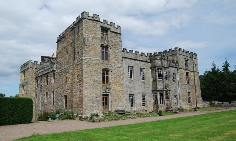 Τα φαντάσματα αφήνουν τα ίχνη τους στο Chillingham Castle