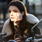 Kendall Jenner: Το μοντέλο που λατρεύουμε να μισούμε