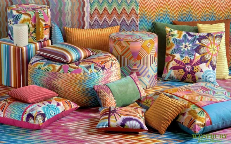 Από τις κολεξιόν Missoni Home όπου, φυσικά, οι ρίγες έχουν την τιμητική τους