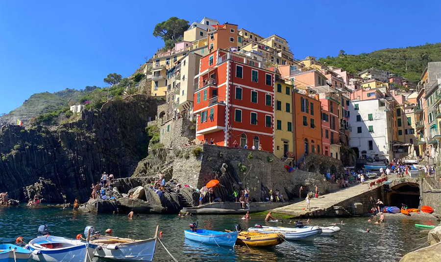 Χρώματα στο Riomaggiore PHOTO TOURISM CINQUE TERRE