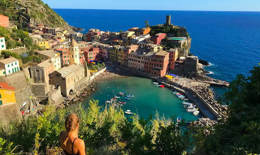 Θέα από ψηλά στη Vernazza PHOTO TOURISM CINQUE TERRE