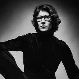 Φωτογραφία του Yves Saint Laurent που εκτίθεται στο μουσείο