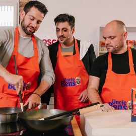 Στην ξεχωριστή εκδήλωση με live cooking από τον Chef Νικόλα Σακελλαρίου και παρουσιαστές το μοναδικό δίδυμο των Μάκη Παπαδημητρίου και Γιώργο Χρυσοστόμου ετοιμάστηκαν συνταγές με τα νέα προϊόντα